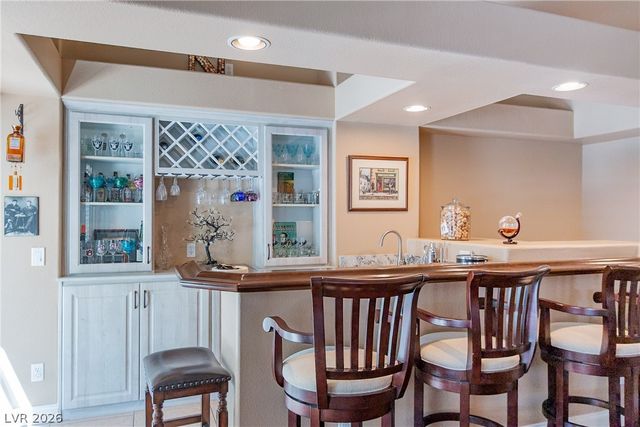 4001 Abernethy Forest Place, Las Vegas, NV 89141