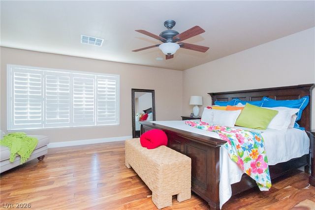 4001 Abernethy Forest Place, Las Vegas, NV 89141