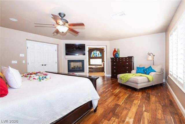 4001 Abernethy Forest Place, Las Vegas, NV 89141