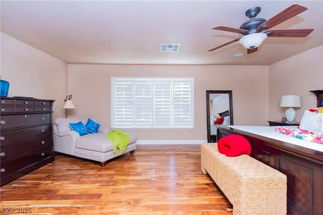 4001 Abernethy Forest Place, Las Vegas, NV 89141