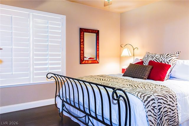 4001 Abernethy Forest Place, Las Vegas, NV 89141