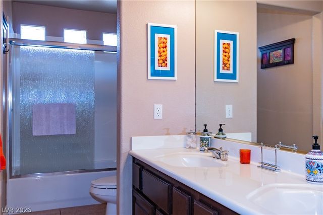 4001 Abernethy Forest Place, Las Vegas, NV 89141
