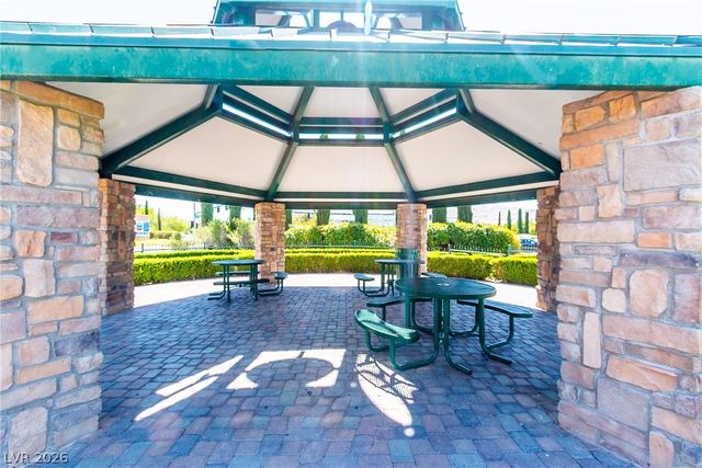4001 Abernethy Forest Place, Las Vegas, NV 89141