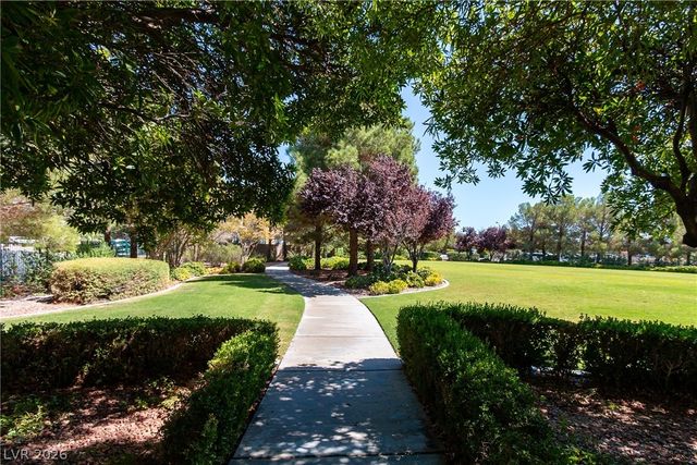 4001 Abernethy Forest Place, Las Vegas, NV 89141