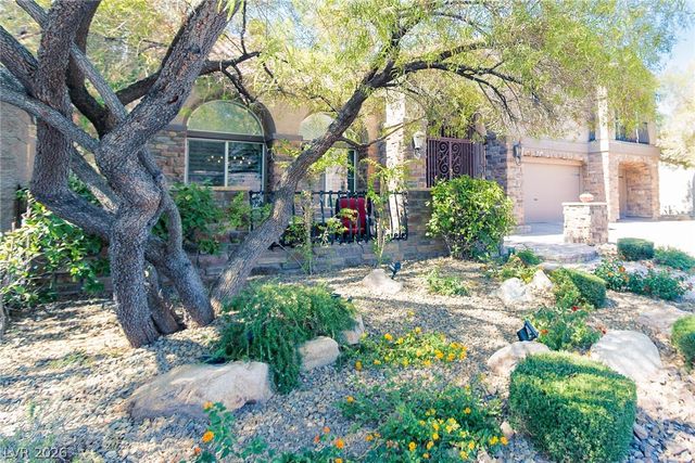 4001 Abernethy Forest Place, Las Vegas, NV 89141