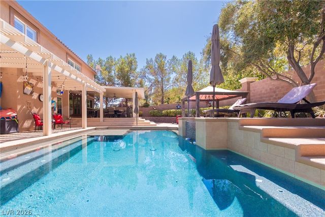 4001 Abernethy Forest Place, Las Vegas, NV 89141