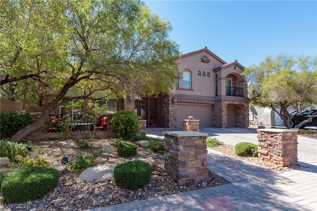 4001 Abernethy Forest Place, Las Vegas, NV 89141