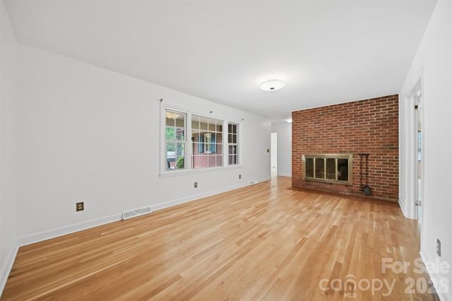 105 Ann Street, Morganton, NC 28655