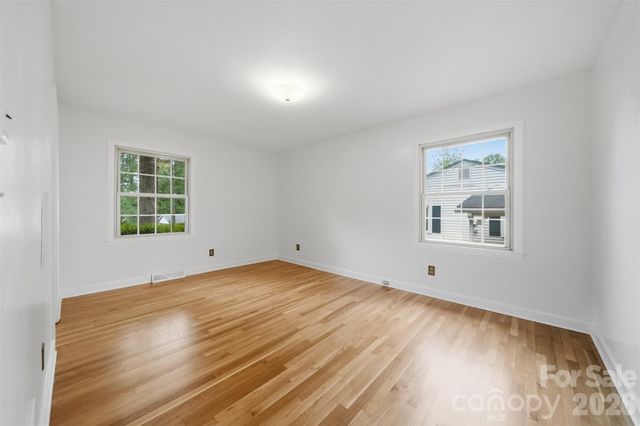 105 Ann Street, Morganton, NC 28655