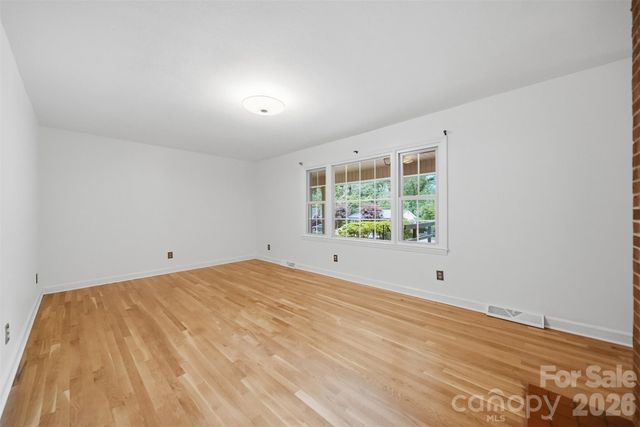105 Ann Street, Morganton, NC 28655