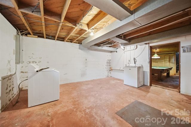 105 Ann Street, Morganton, NC 28655