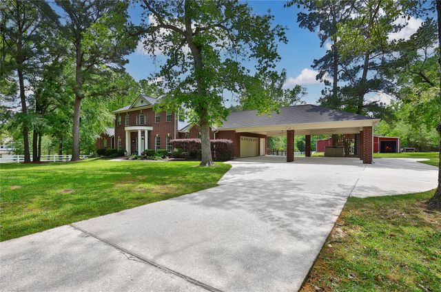 8920 Forest Lake Drive, Montgomery, TX 77316