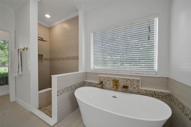 8920 Forest Lake Drive, Montgomery, TX 77316