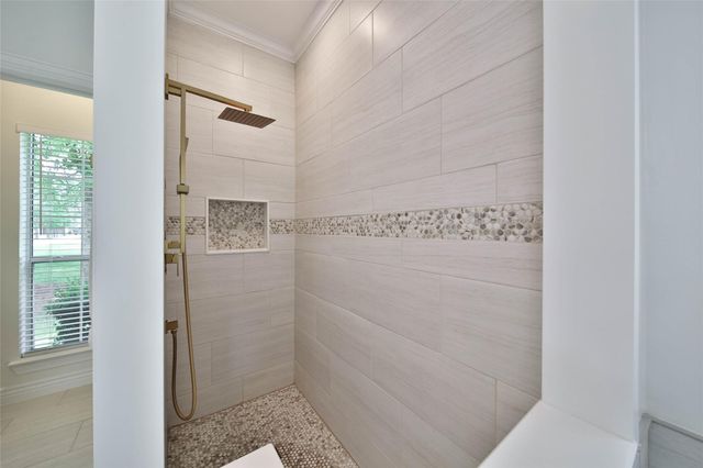 8920 Forest Lake Drive, Montgomery, TX 77316