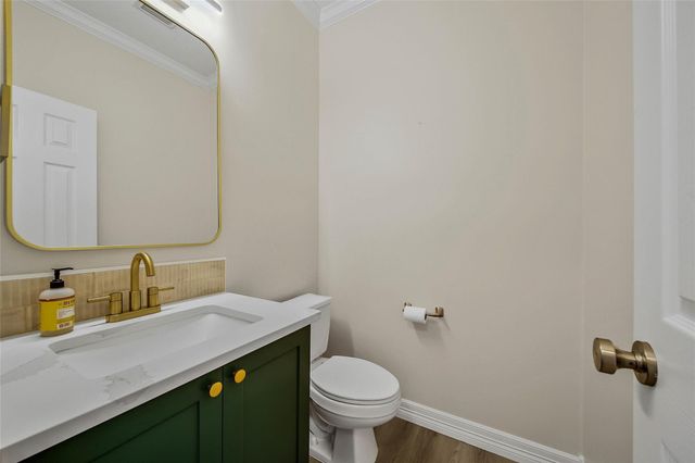 8920 Forest Lake Drive, Montgomery, TX 77316