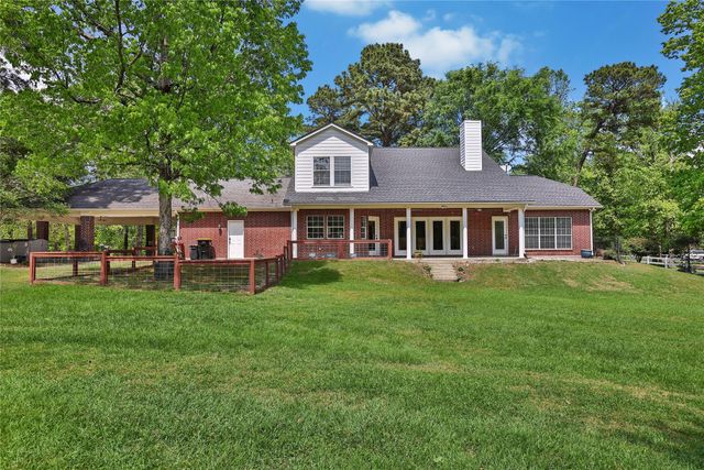 8920 Forest Lake Drive, Montgomery, TX 77316