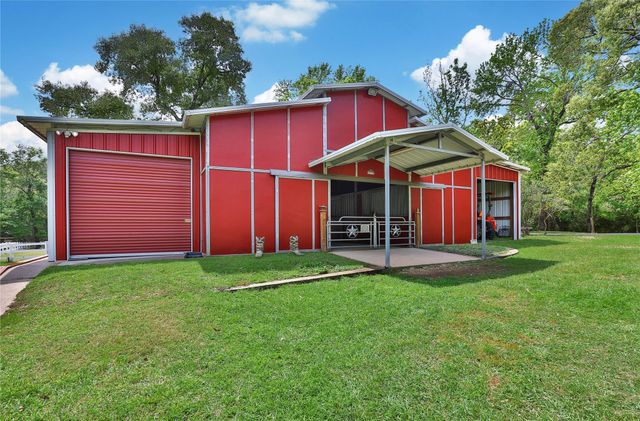 8920 Forest Lake Drive, Montgomery, TX 77316