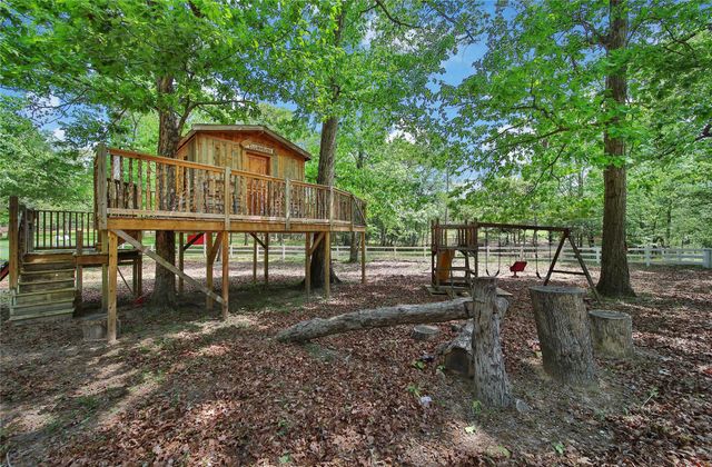 8920 Forest Lake Drive, Montgomery, TX 77316