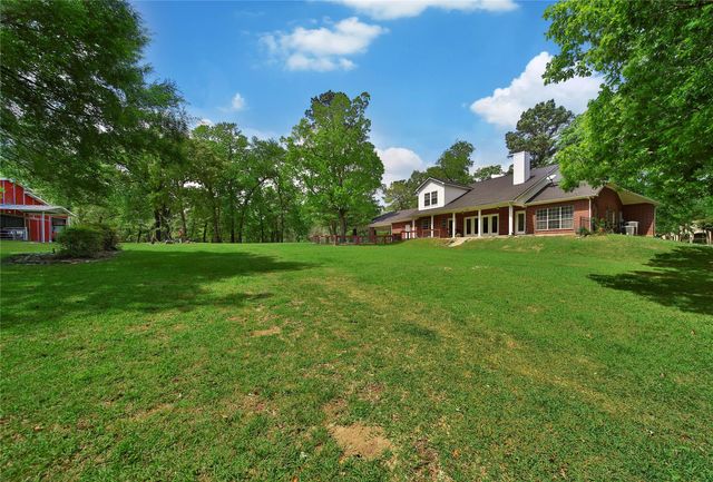 8920 Forest Lake Drive, Montgomery, TX 77316