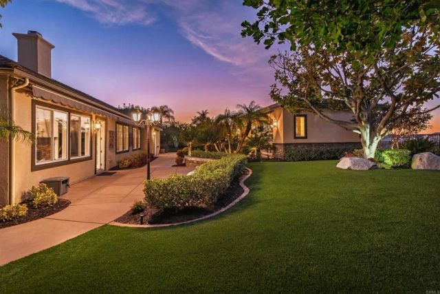 1091 Park Hill Place, Vista, CA 92081