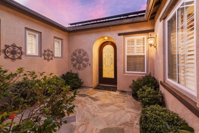 1091 Park Hill Place, Vista, CA 92081