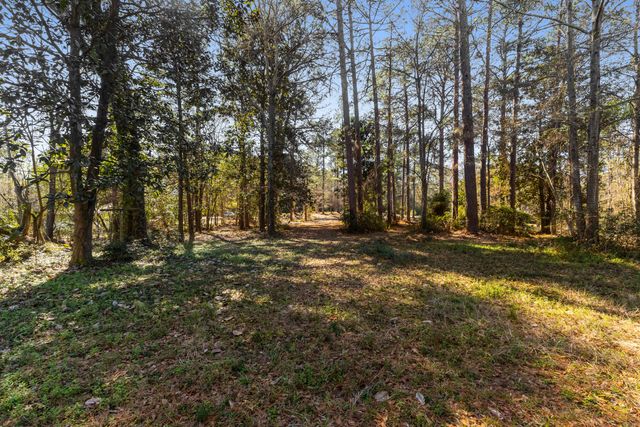1906 S 28th Ave, Hattiesburg, MS 39402