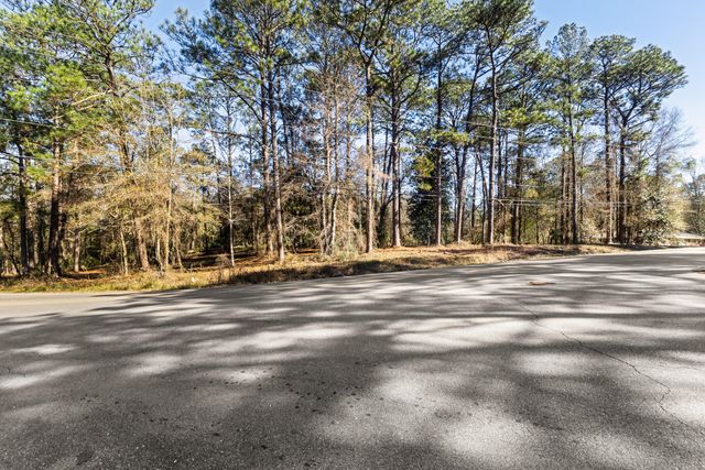 1906 S 28th Ave, Hattiesburg, MS 39402