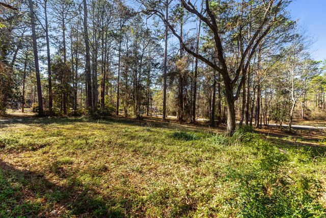 1906 S 28th Ave, Hattiesburg, MS 39402