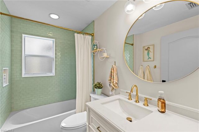 8330 Ibis Cove CIR B242, Naples, FL 34119