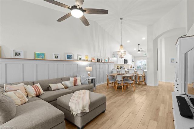 8330 Ibis Cove CIR B242, Naples, FL 34119