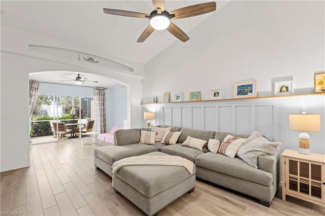8330 Ibis Cove CIR B242, Naples, FL 34119