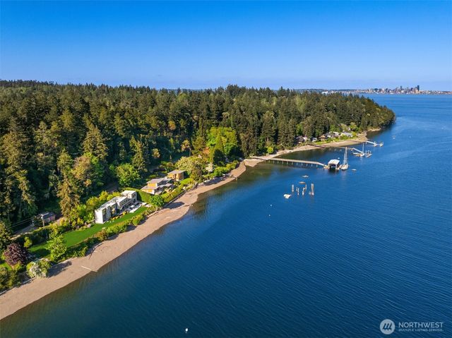 10555 NE Seaborn Road, Bainbridge Island, WA 98110