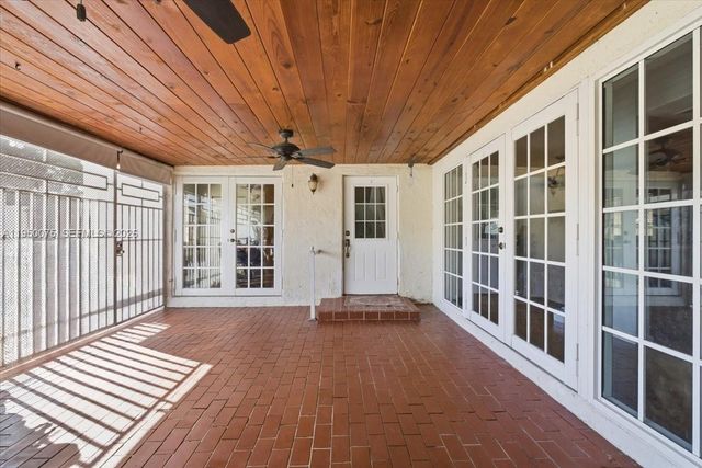 10133 NW 5th Ter 3-6, Miami, FL 33172