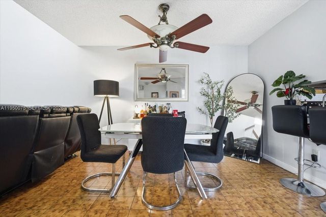 10133 NW 5th Ter 3-6, Miami, FL 33172