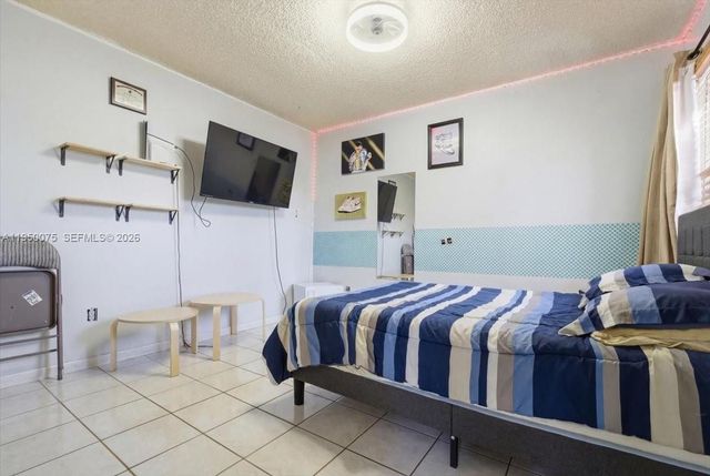 10133 NW 5th Ter 3-6, Miami, FL 33172