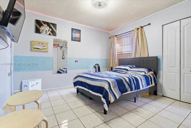 10133 NW 5th Ter 3-6, Miami, FL 33172