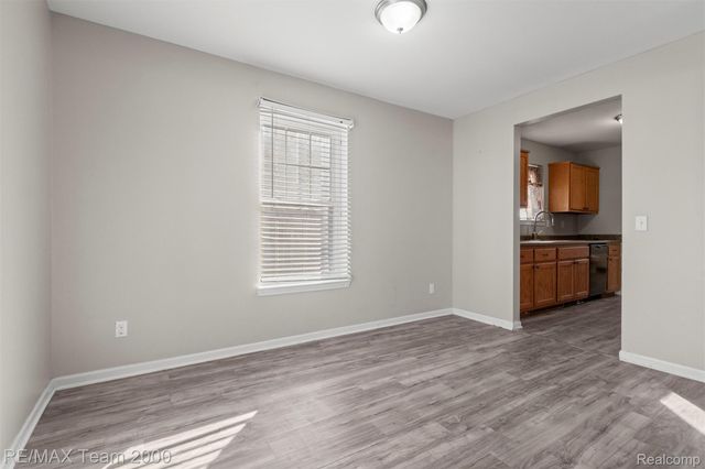 21025 Glen Lodge Road, Royal Oak Charter Township, MI 48220