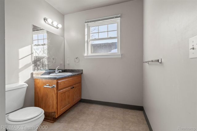 21025 Glen Lodge Road, Royal Oak Charter Township, MI 48220