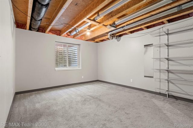 21025 Glen Lodge Road, Royal Oak Charter Township, MI 48220