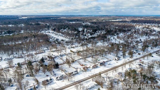 746 Riley Street, Holland, MI 49424