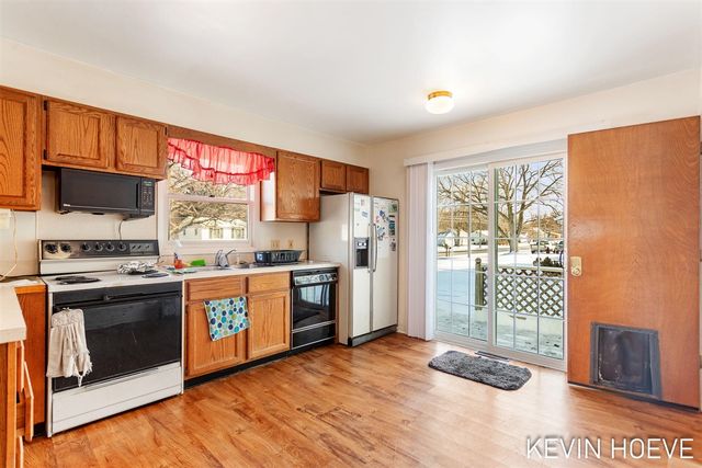 746 Riley Street, Holland, MI 49424