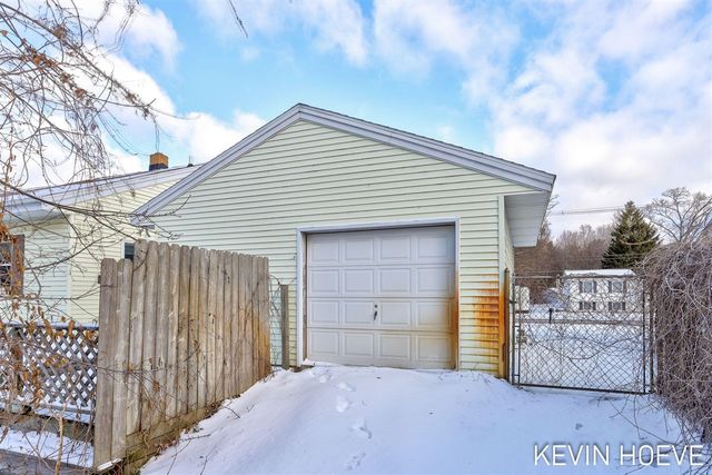 746 Riley Street, Holland, MI 49424