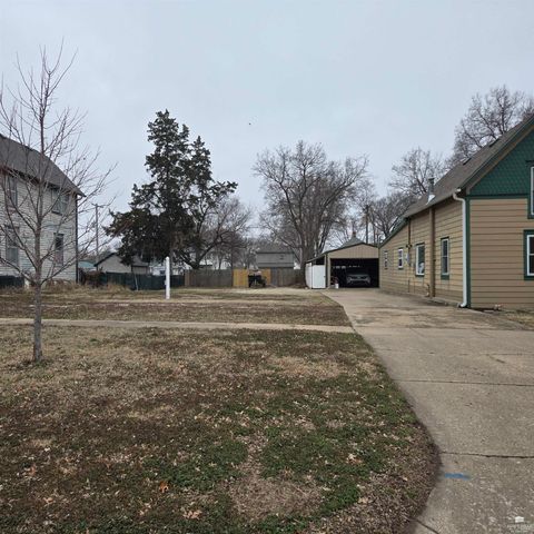 112 NE 8th Street, Abilene, KS 67410