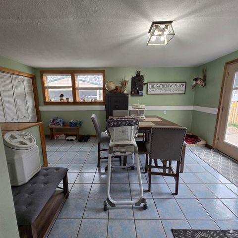 112 NE 8th Street, Abilene, KS 67410