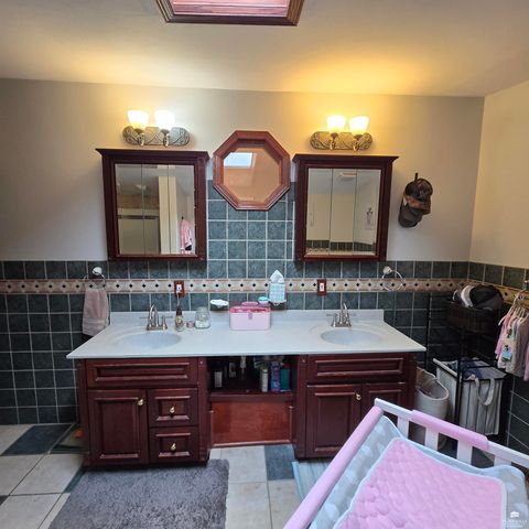 112 NE 8th Street, Abilene, KS 67410