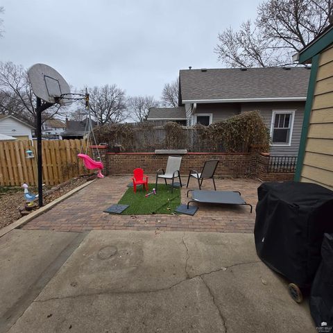 112 NE 8th Street, Abilene, KS 67410