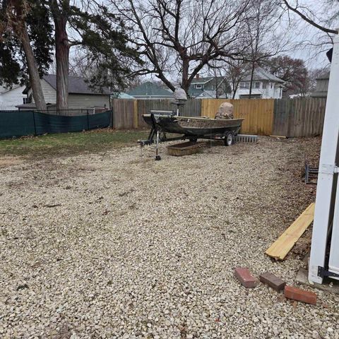 112 NE 8th Street, Abilene, KS 67410