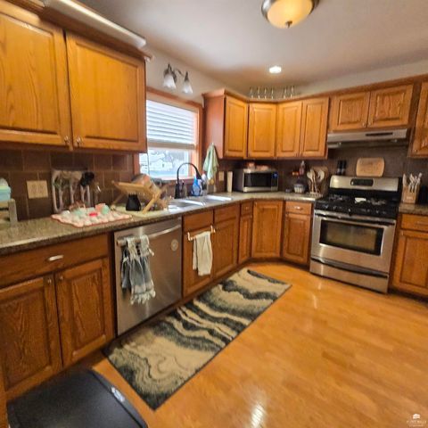 112 NE 8th Street, Abilene, KS 67410