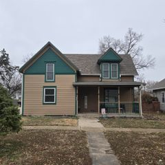 112 NE 8th Street, Abilene, KS 67410