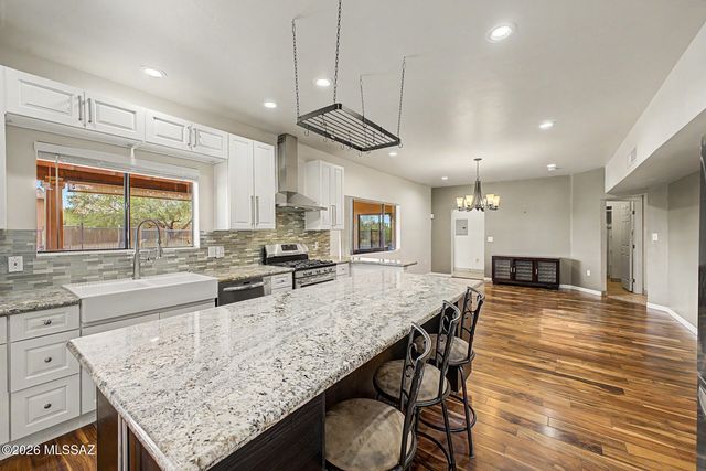 5467 E Starhaven Lane, Tucson, AZ 85739